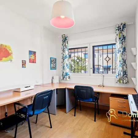 Сasa de vacaciones Casa Pareada En Los Pinos De Alhaurin Malaga Alhaurín de la Torre